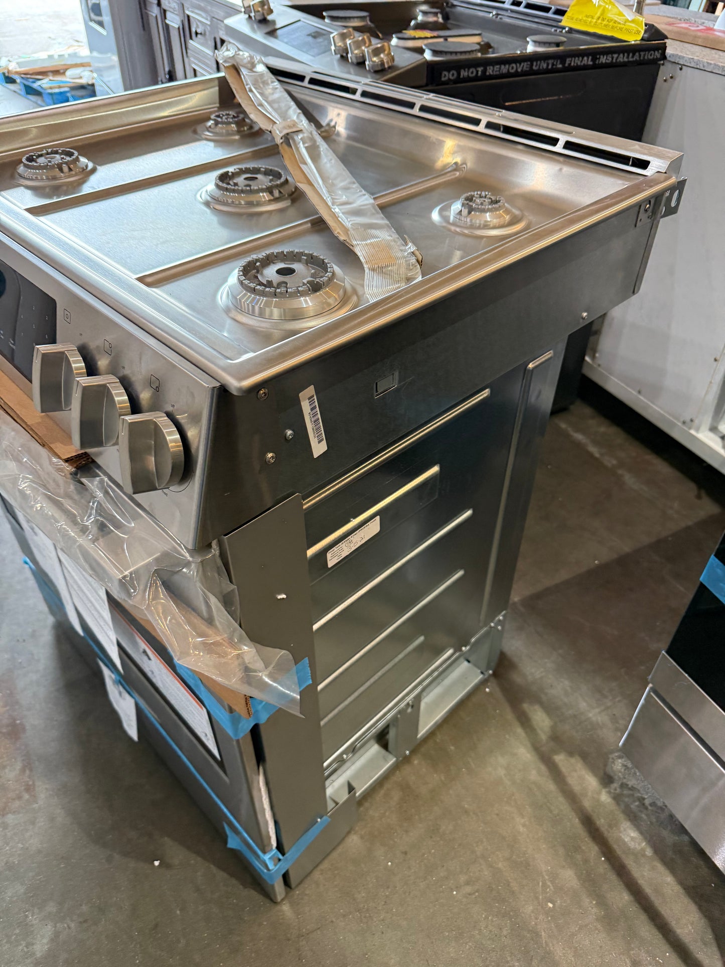 Bosch
800 Series 30 in. 5 Burner Slide-In Gas Range in Stainless Steel with 4.8 cu. Ft. True Convection and Self-Cleaning Oven