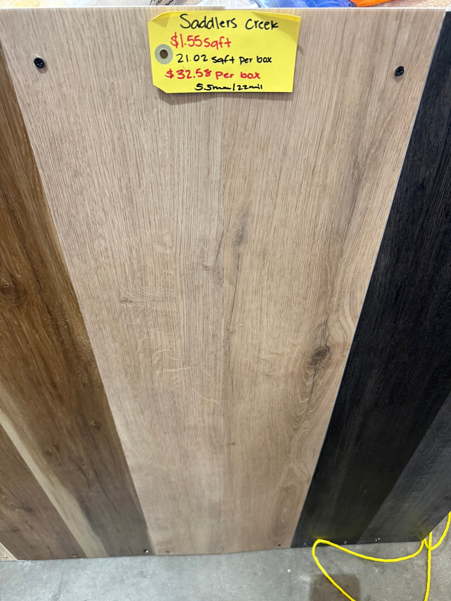 Saddlers creek Vynil flooring waterproof ( 21.02 sq ft