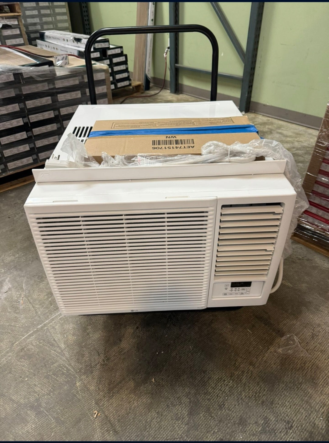 LG 23,000 BTU 230/208V Window Air Conditioner Cools 1400 Sq. Ft. with Heater, Wi-Fi Enabled and Dehumidifier in White