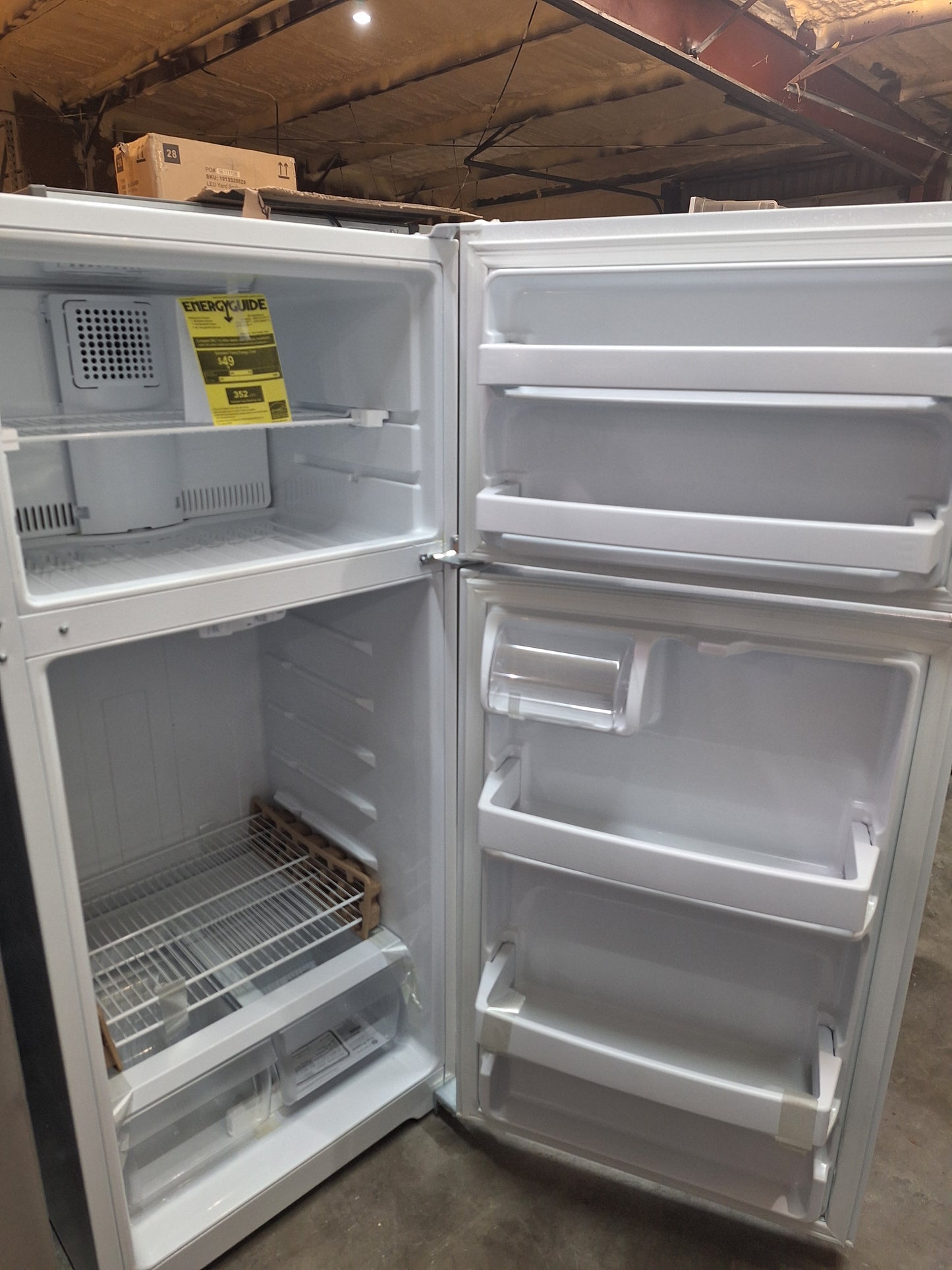 16.6 cu. ft. Top Freezer Refrigerator in White, ENERGY STAR