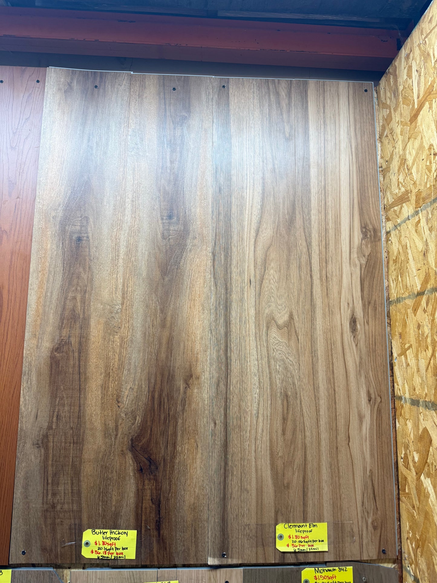 Lifeproof Vynil flooring 6.5mm 22mil ( 20.01 sq ft per box