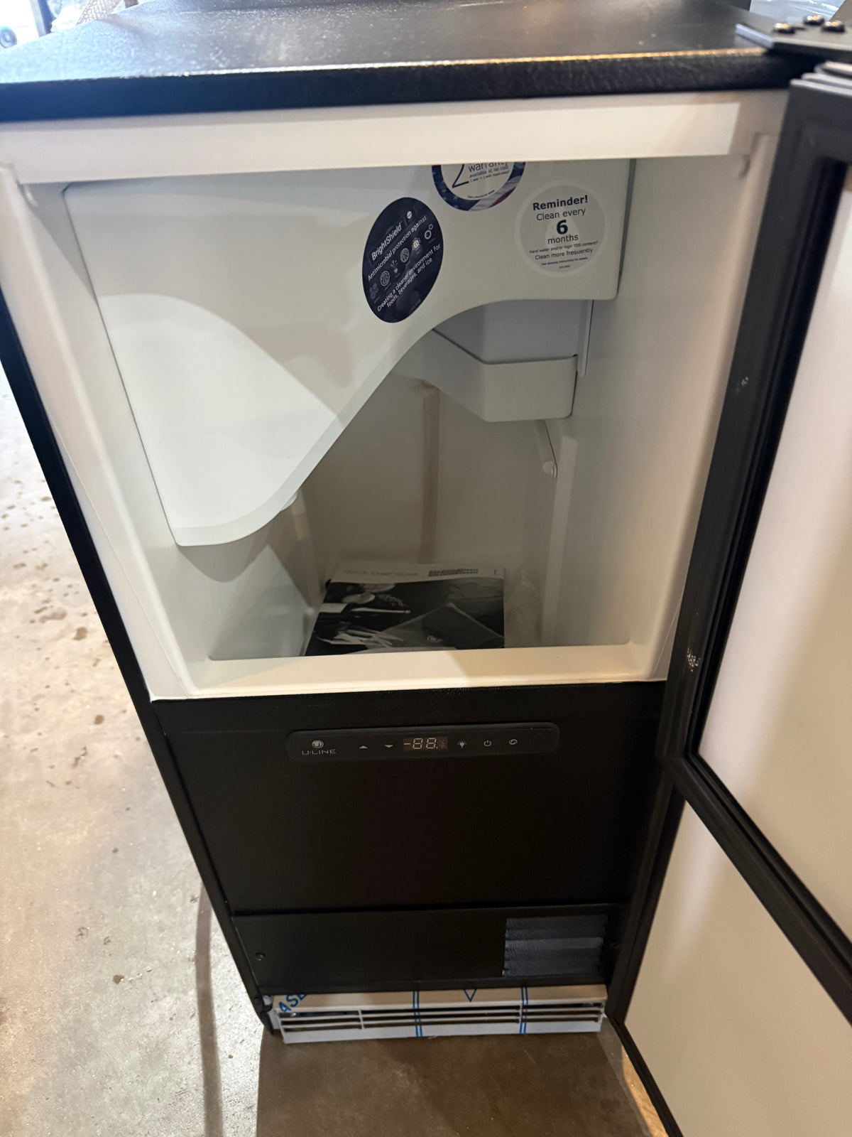 U-Line - 15" 25-Lb Freestanding Icemaker - Stainless Steel