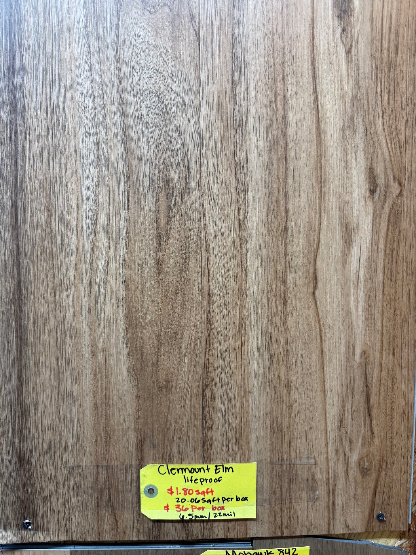 Lifeproof Vynil flooring 6.5mm 22mil ( 20.01 sq ft per box