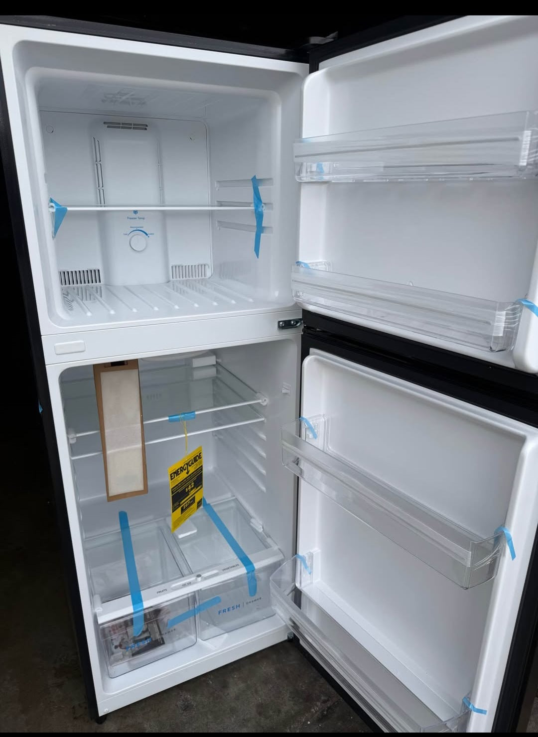 Frigidaire
10.1 cu. ft. Garage Ready Top Freezer Refrigerator in Black, ENERGY STAR