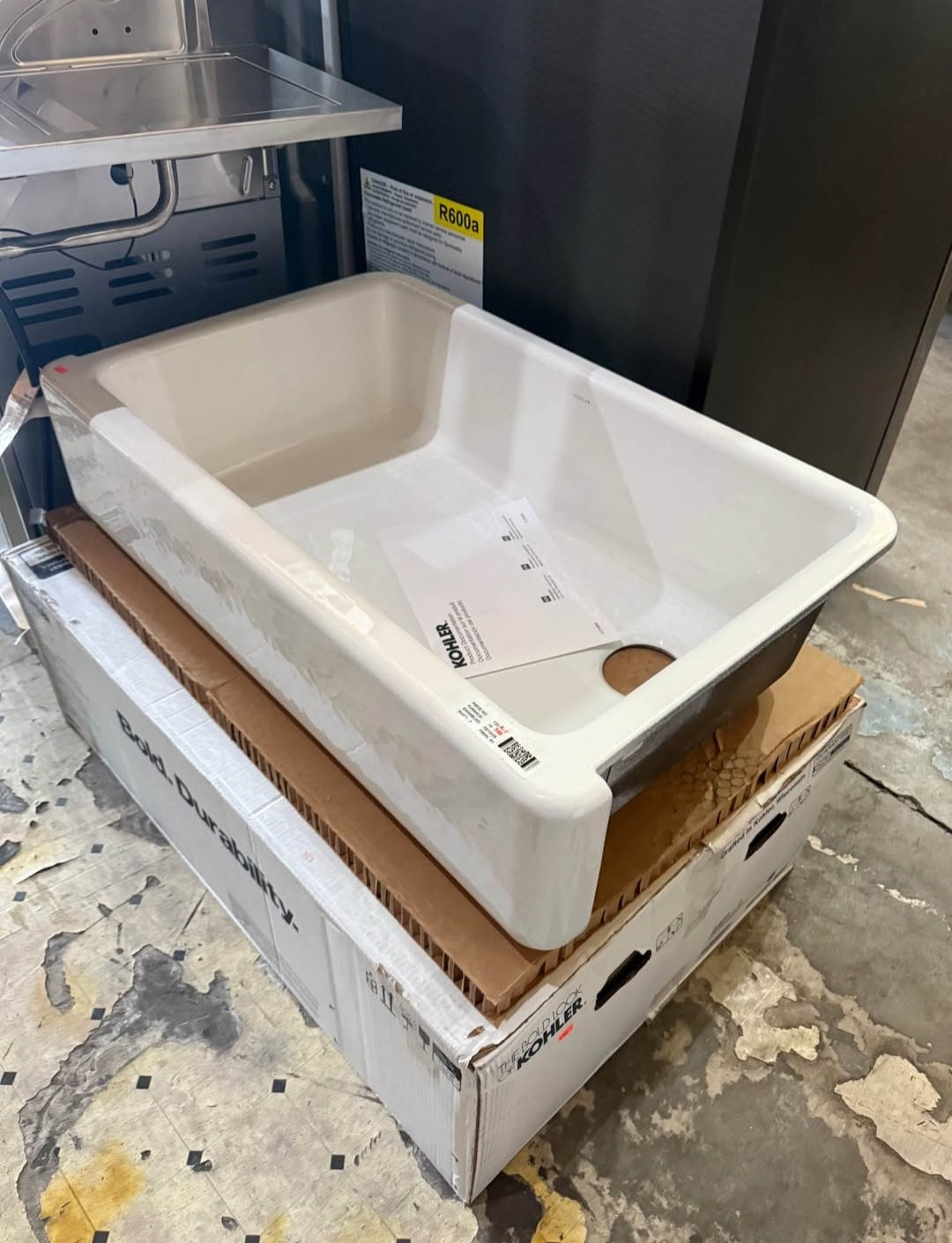 KOHLER
Whitehaven 36 in. Farmhouse/Apron-Front Single Bowl No Gauge Applicable White Cast Iron Kitchen