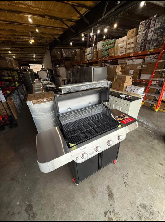 Weber
Genesis E-415 4-Burner Liquid Propane Gas Grill in Black