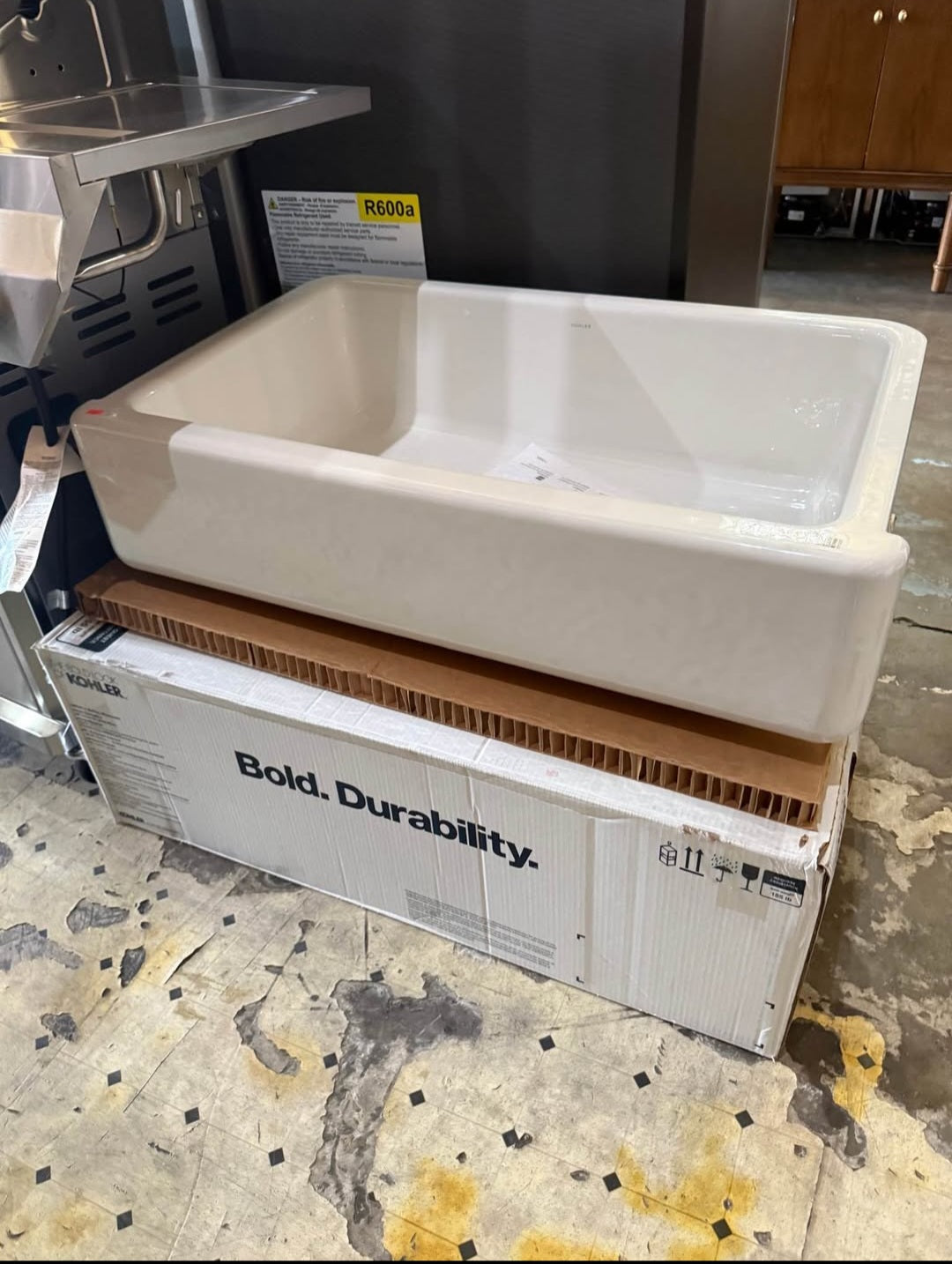 KOHLER
Whitehaven 36 in. Farmhouse/Apron-Front Single Bowl No Gauge Applicable White Cast Iron Kitchen